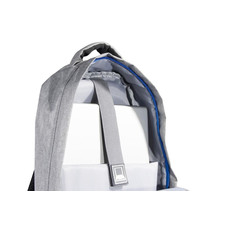 Zaino portacomputer con cavo USB interno