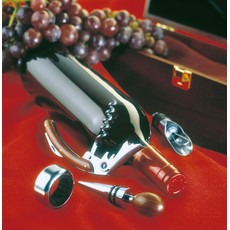 Set vino in legno con vano per bottiglia e accessori colore legno