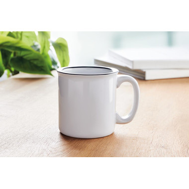 Tazza vintage in ceramica colore nero