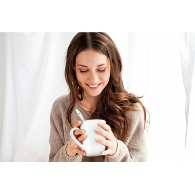 Tazza e cucchiaino in porcellana colore bianco